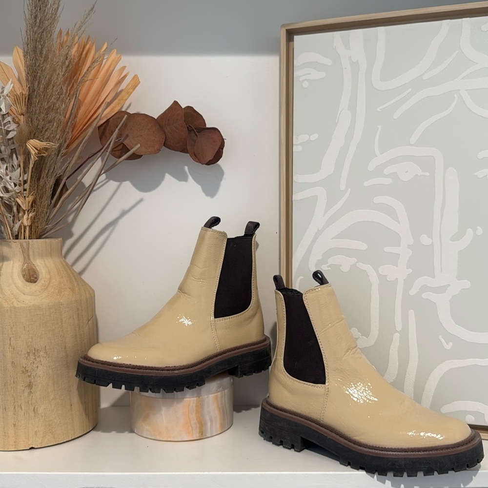Almost like new Sam Edelman Girls Boots Size 3